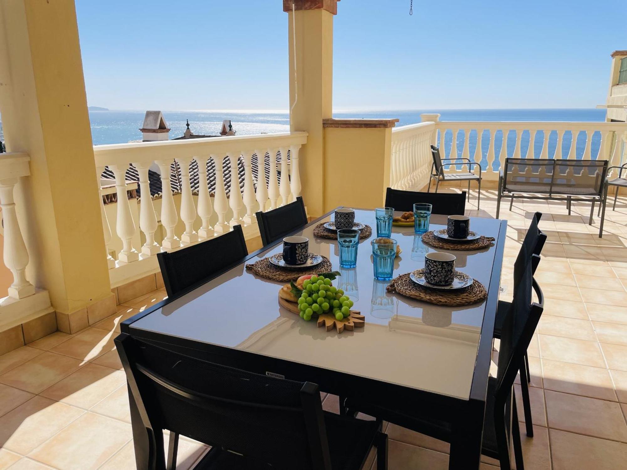 Tamango Hill Apartment